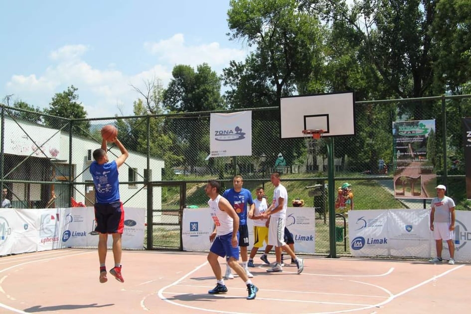 Nga basketbolli në muzikë, pasionet e Pjetër Dodës