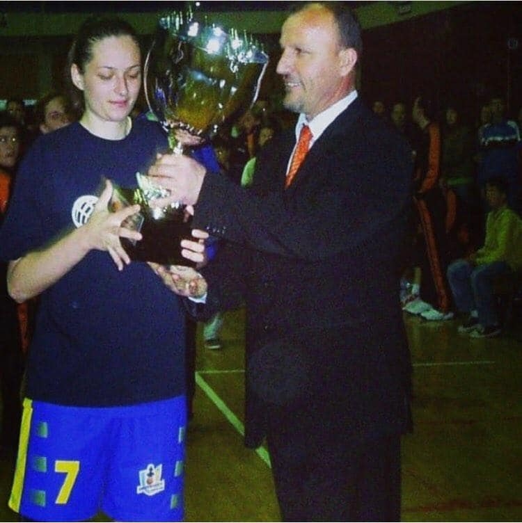 Teuta Abdullahu: Basketbolli është jeta ime, nuk i ndahem asnjëherë