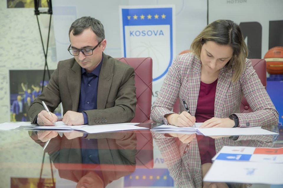 Nënshkruhet marrëveshja mes FBK-së dhe Rahovecit, premtohet spektakël për Kupë 