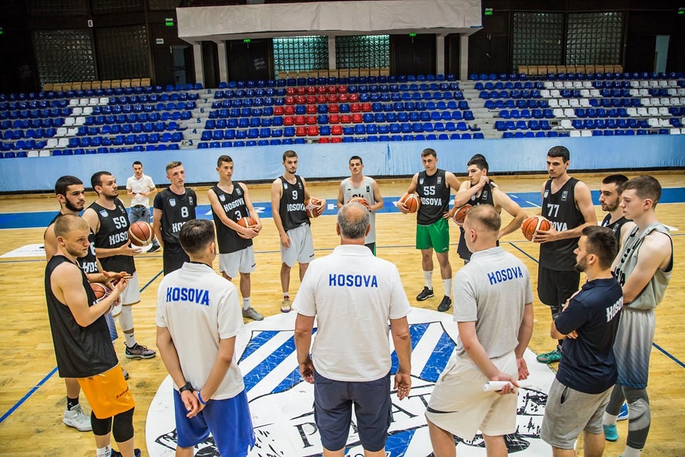 Kosova U-20 zhvillon stërvitjen e fundit në Prishtinë, Karabegu cakton 12-shen përfundimtare 