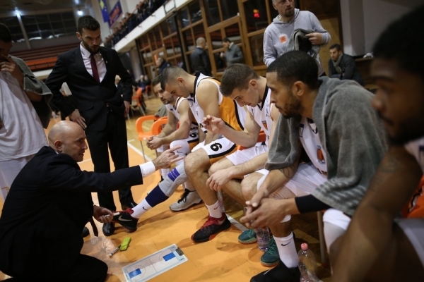 Bashkimi triumfoi në ndeshjen “e çmendur” ndaj Kumanovës 