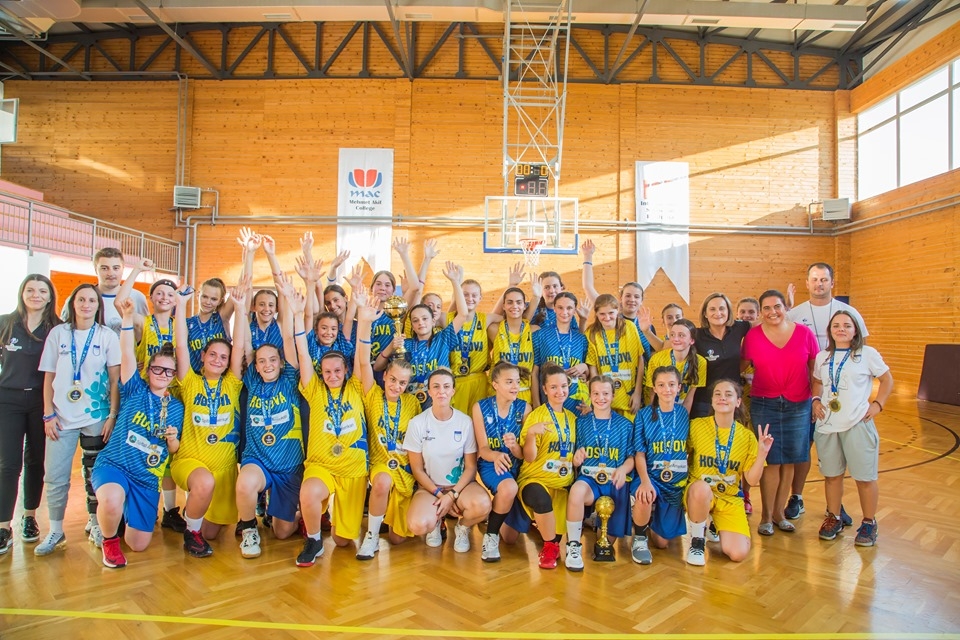 Spektakël i femrave U14 në Evropian 