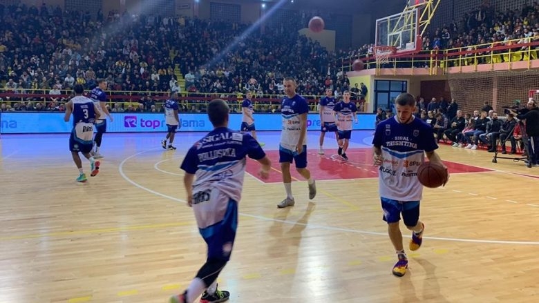 Prishtina triumfon në derbi