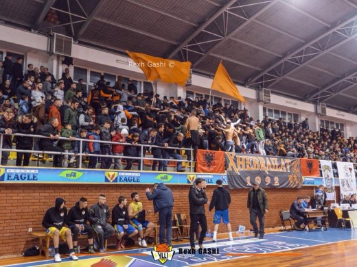 Kryesia e KB Golden Eagle Yllit i drejtohet me shkresë FBK-së, dënon ashpër veprimin e tifozëve të tyre “Xhebrailat” 
