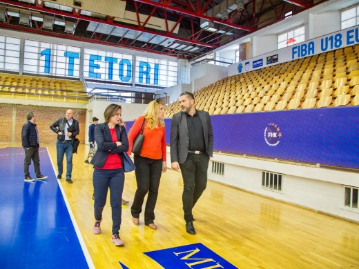 Zyrtarët e lartë të FIBA-s e përfunduan vizitën në Prishtinë, kërkuan nga FBK që të bëhen investime në palestrën "1 Tetori"