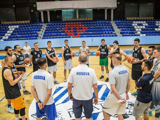 Kosova U-20 zhvillon stërvitjen e fundit në Prishtinë, Karabegu cakton 12-shen përfundimtare 