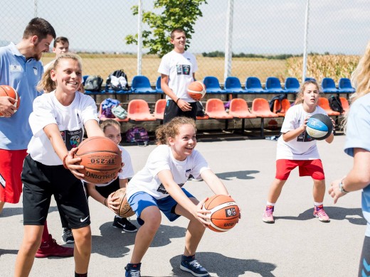 FBK përgatit Udhëzuesin për Rikthimin në Fushat e Basketbollit 